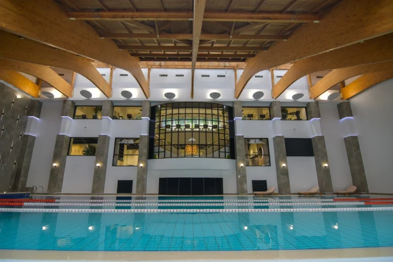 Bazinul Fit4You Le Club Herăstrău